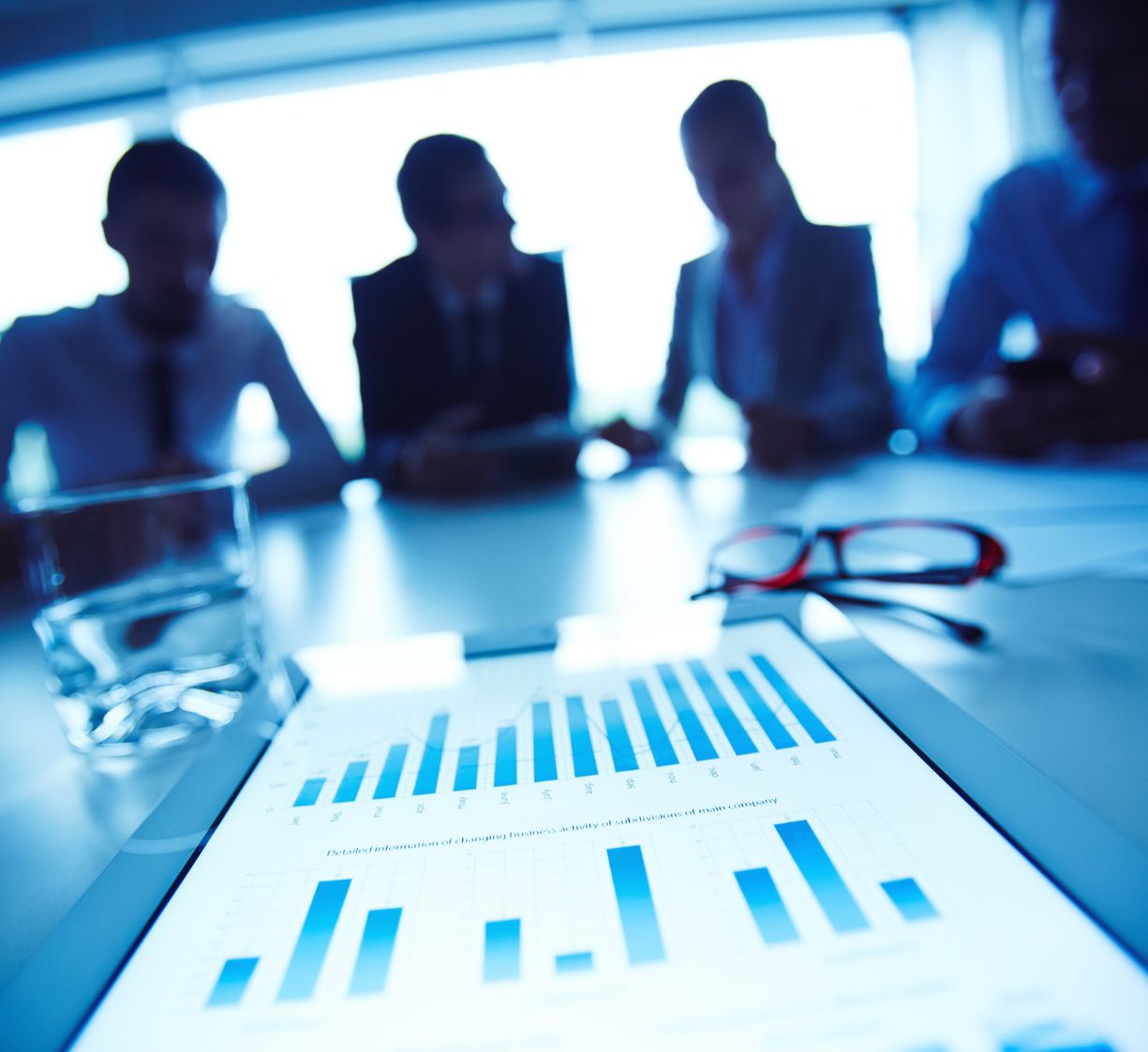 Áreas de gestão de tempo, recursos humanos e processamento salarial em empresas