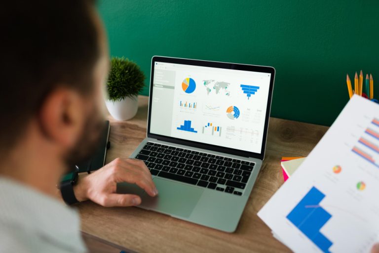 Experiências personalizadas e conhecimento do cliente - Customer Insights
